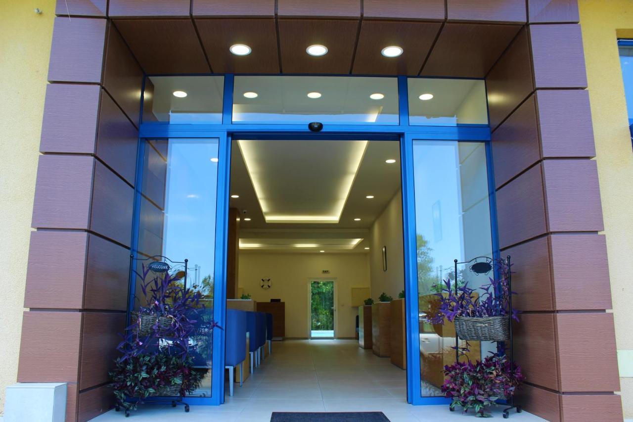 Solei Apartments Приморско Экстерьер фото