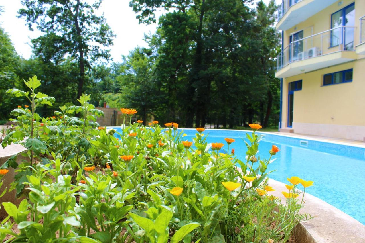 Solei Apartments Приморско Экстерьер фото