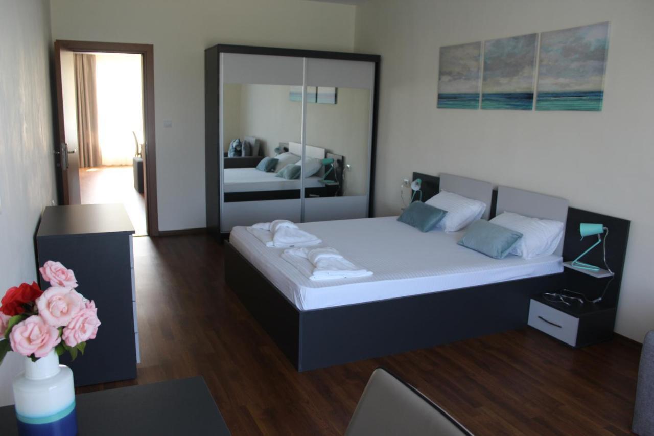 Solei Apartments Приморско Экстерьер фото