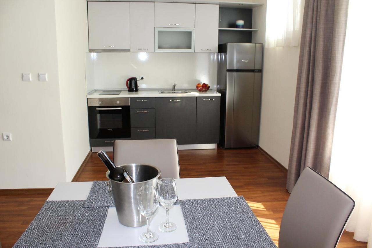 Solei Apartments Приморско Экстерьер фото