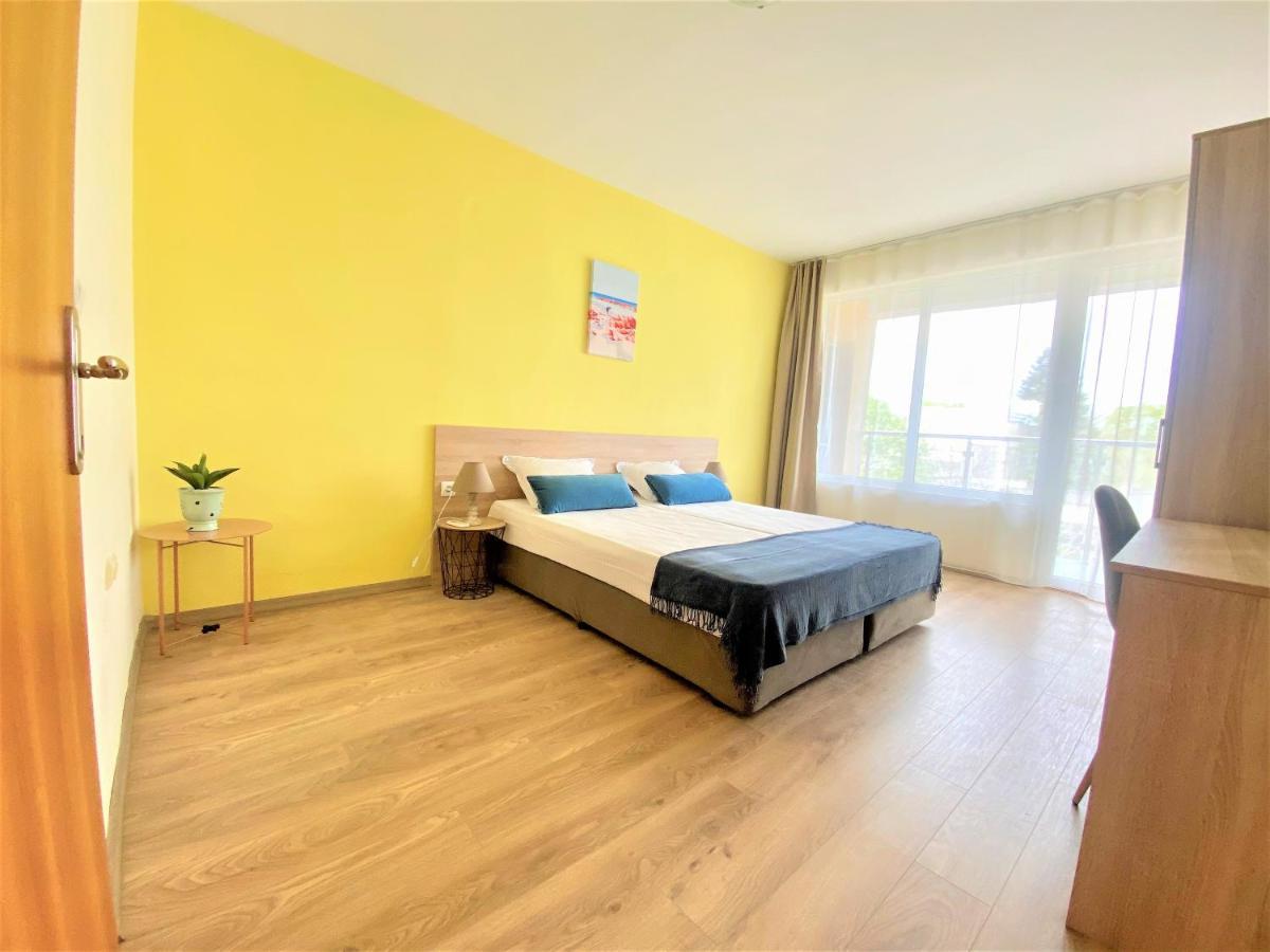 Solei Apartments Приморско Экстерьер фото