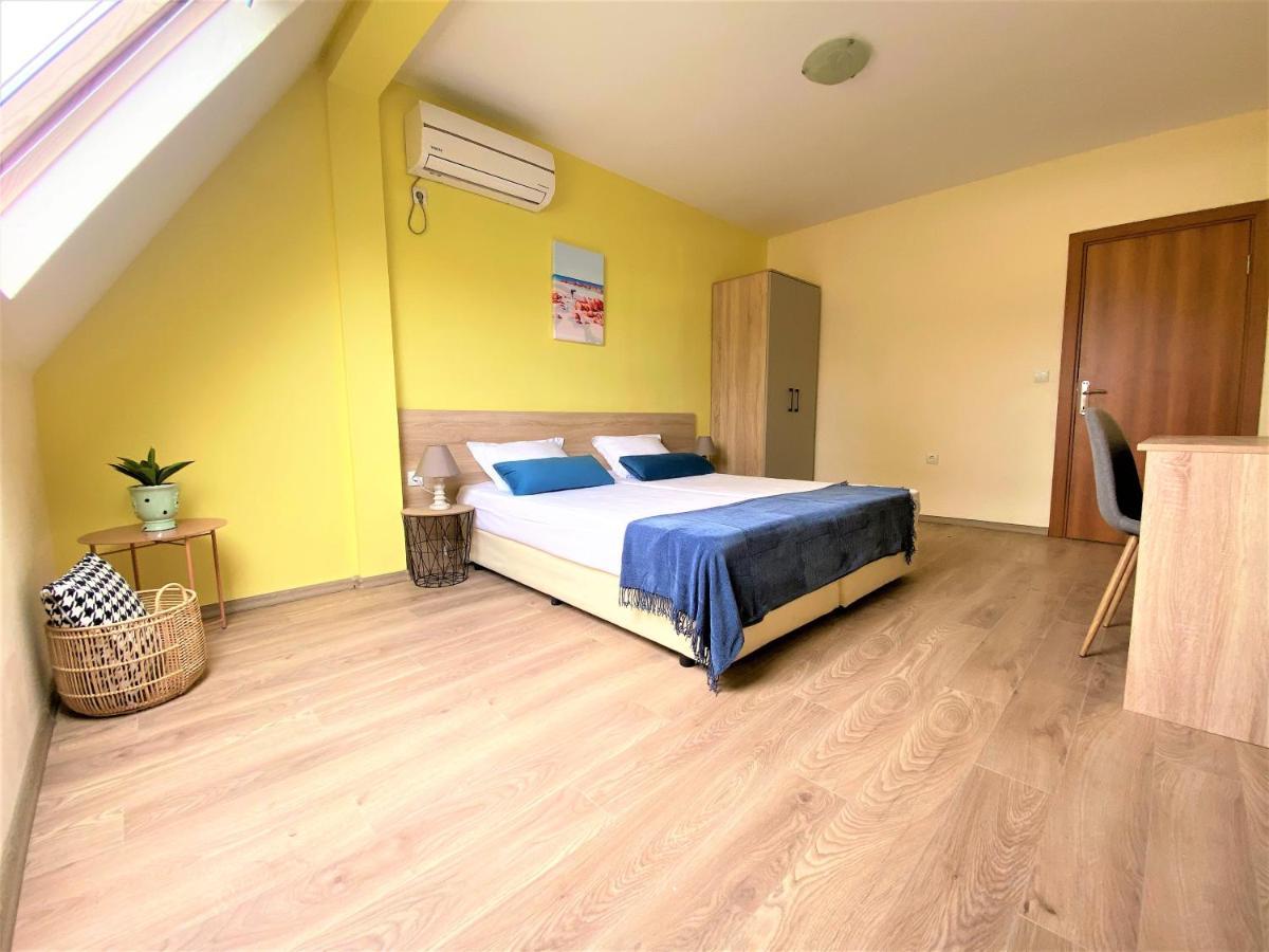 Solei Apartments Приморско Экстерьер фото